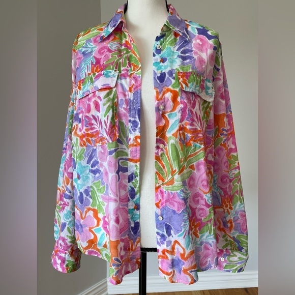 Lauren Ralph Lauren size large buttonup top floral design rolled tabbed sleeves - Picture 2 of 13